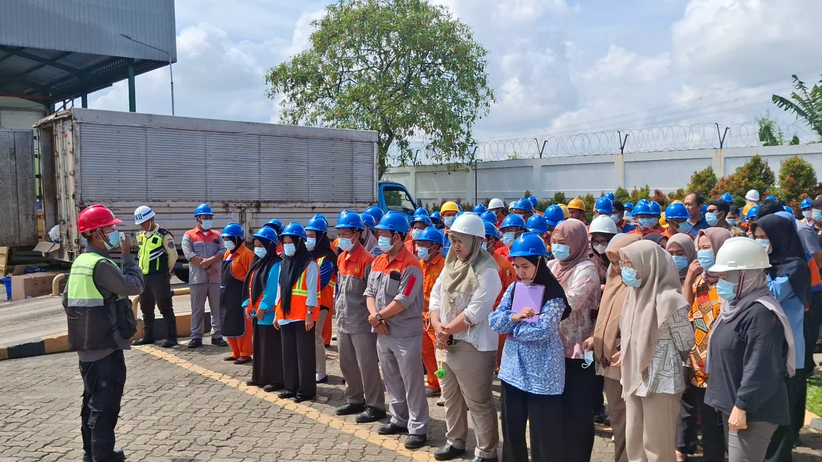 Simulasi Kebocoran Amoniak Tingkatkan Kesiapsiagaan Tim K3 PT. Adil Makmur Fajar